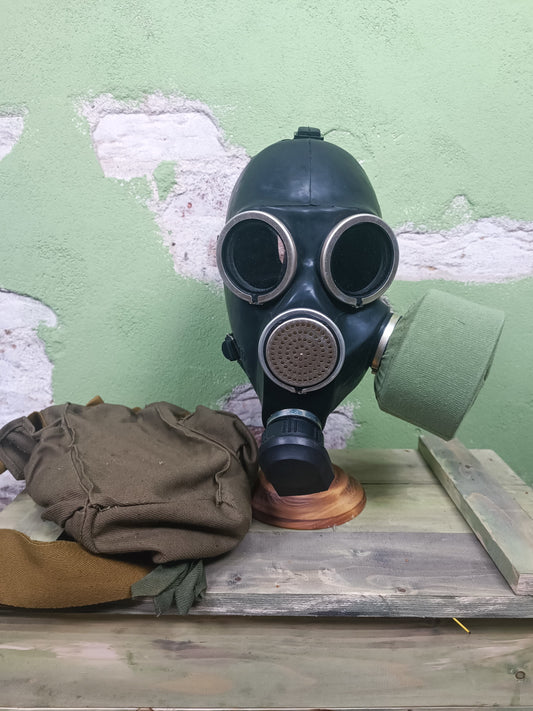 GP-7 Gasmask (NO FILTER) + Bag