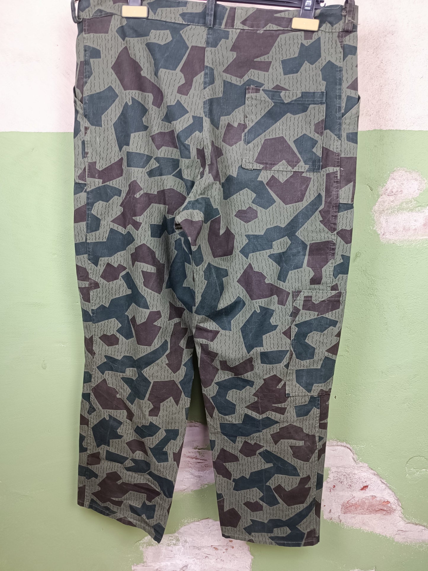 Issued Bulgarian Splinter Field pants L