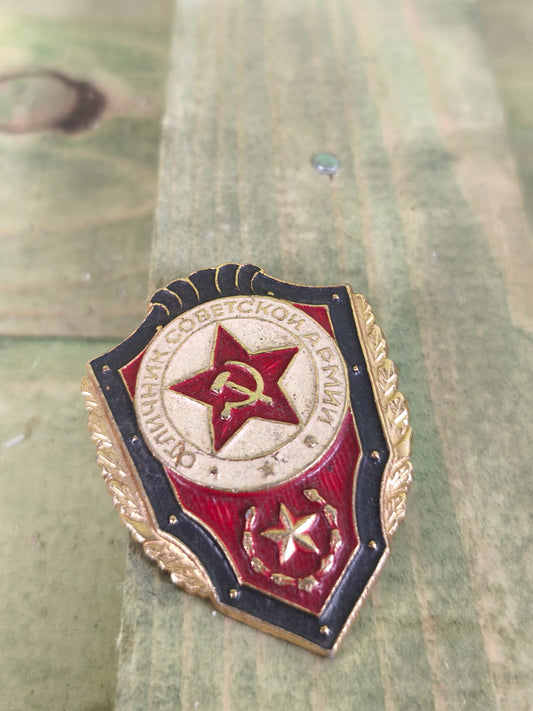 Soviet Chest Badge: Excellent Soldier.