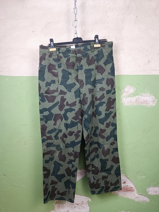 Issued Bulgarian Splinter Field pants L